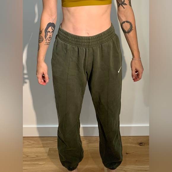 Nike Kaki Green sweatpants - Small - Picture 1 of 3